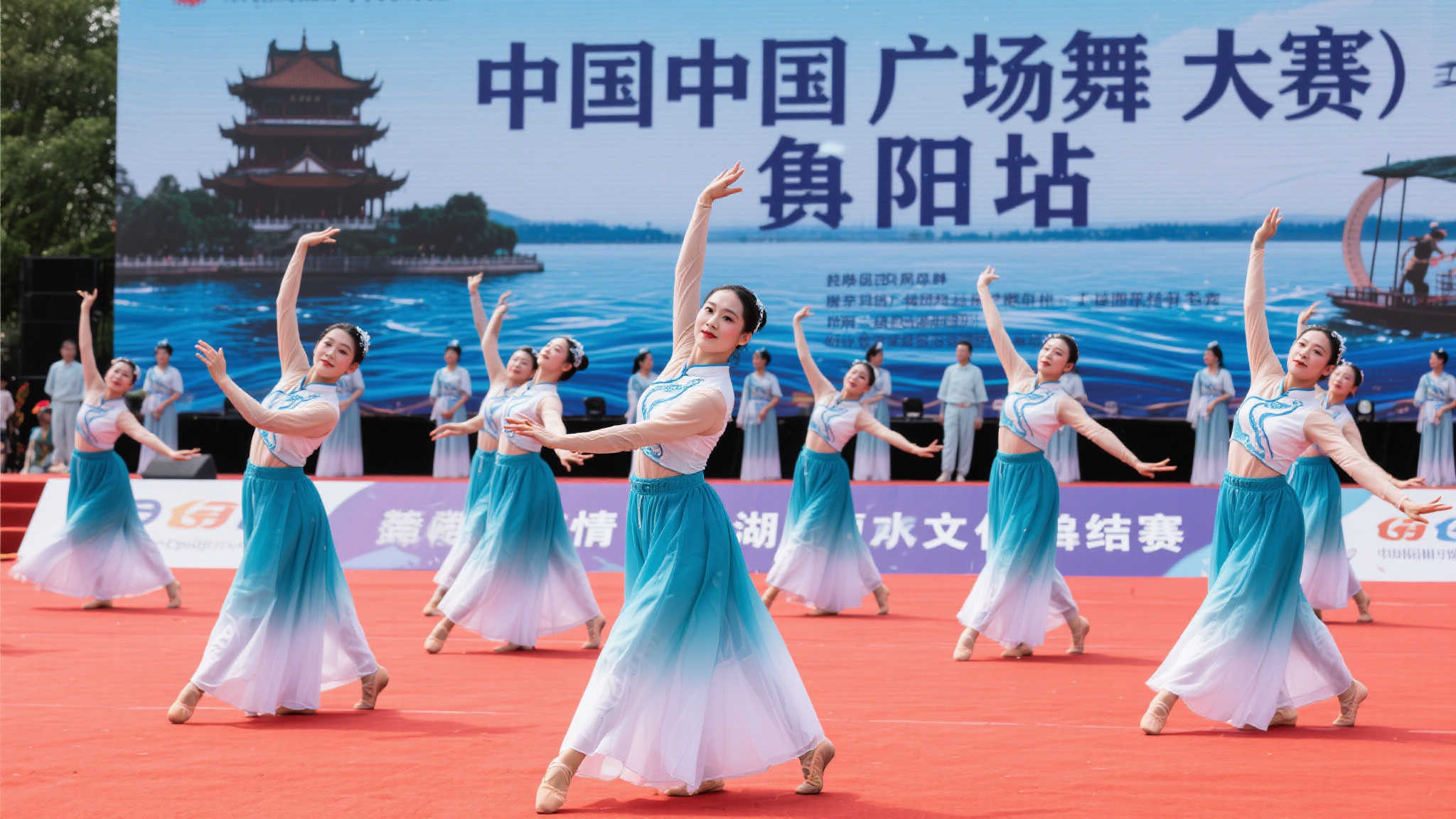 他总能为球
